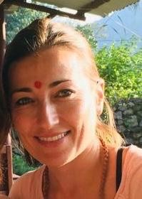 Núria Sans Alomar - enfermera, profesora de Yoga, Escritora